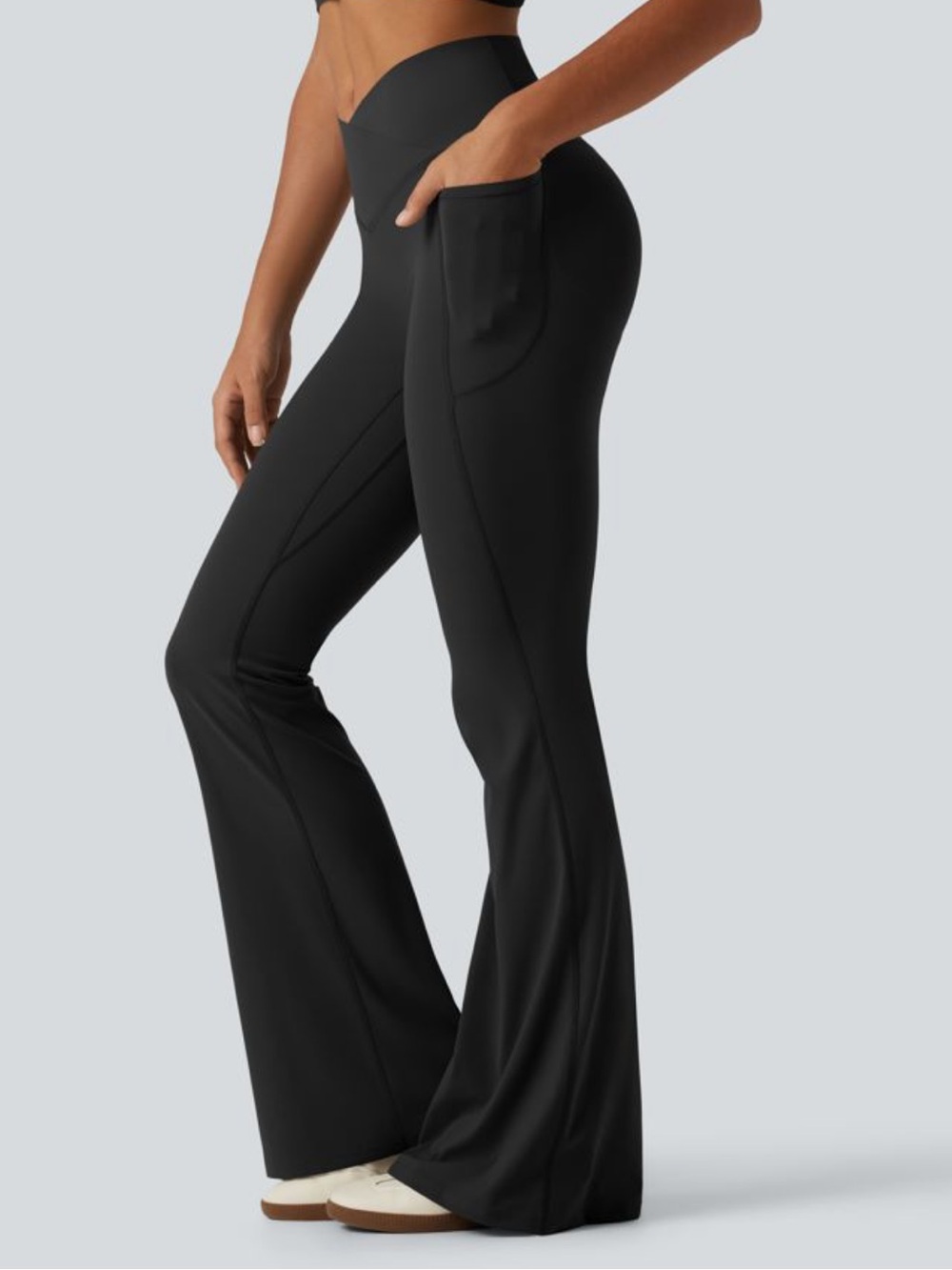 Halara Ultra Sculpt Black Flare Scrunch Butt Leggings Women’s Small